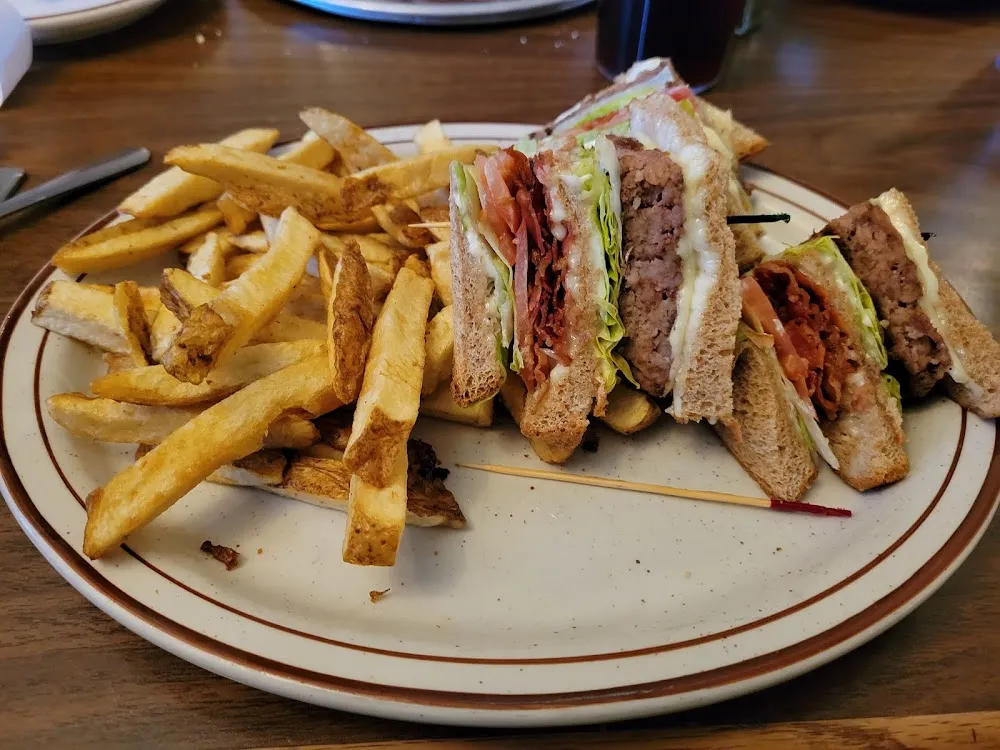 Angus Burger with Home Fries