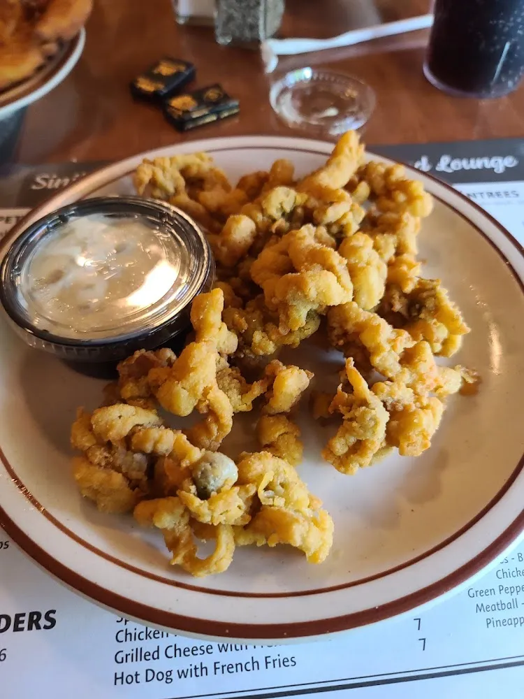 Filet Mignon & Fried Clams